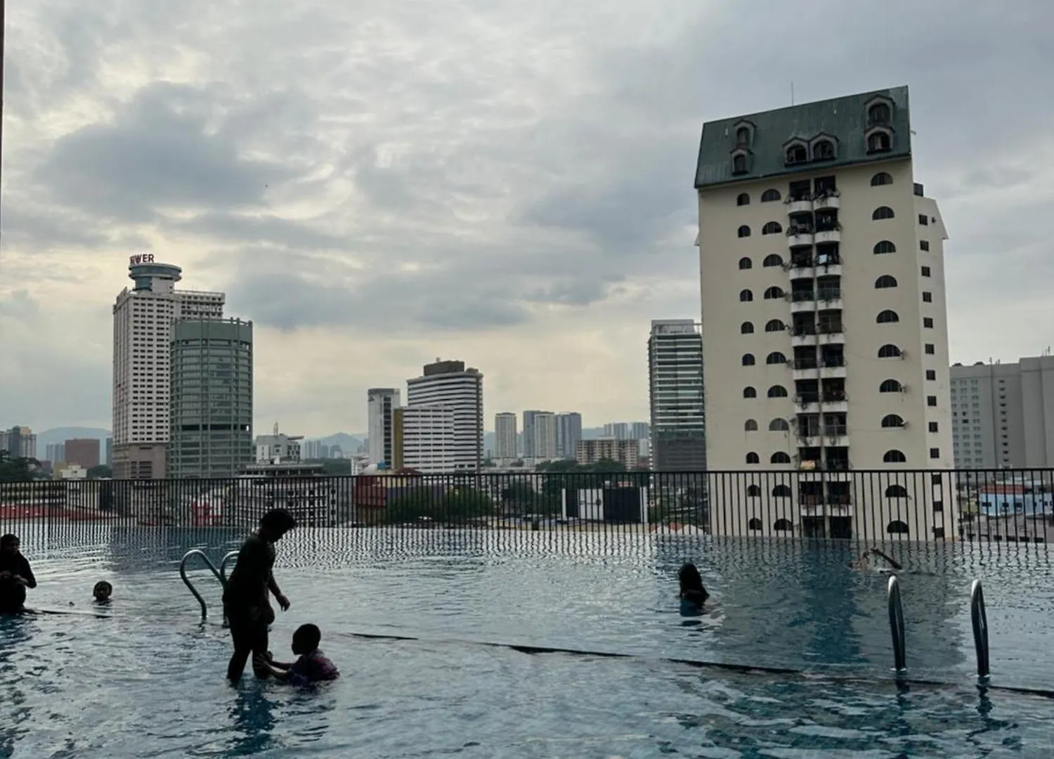 Chamber Suites Klcc By Greenspace Kuala Lumpur 0*,  Malajsie